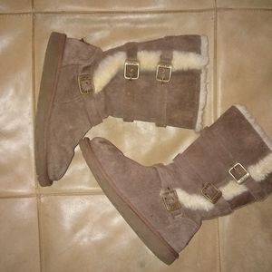 Uggs size 5